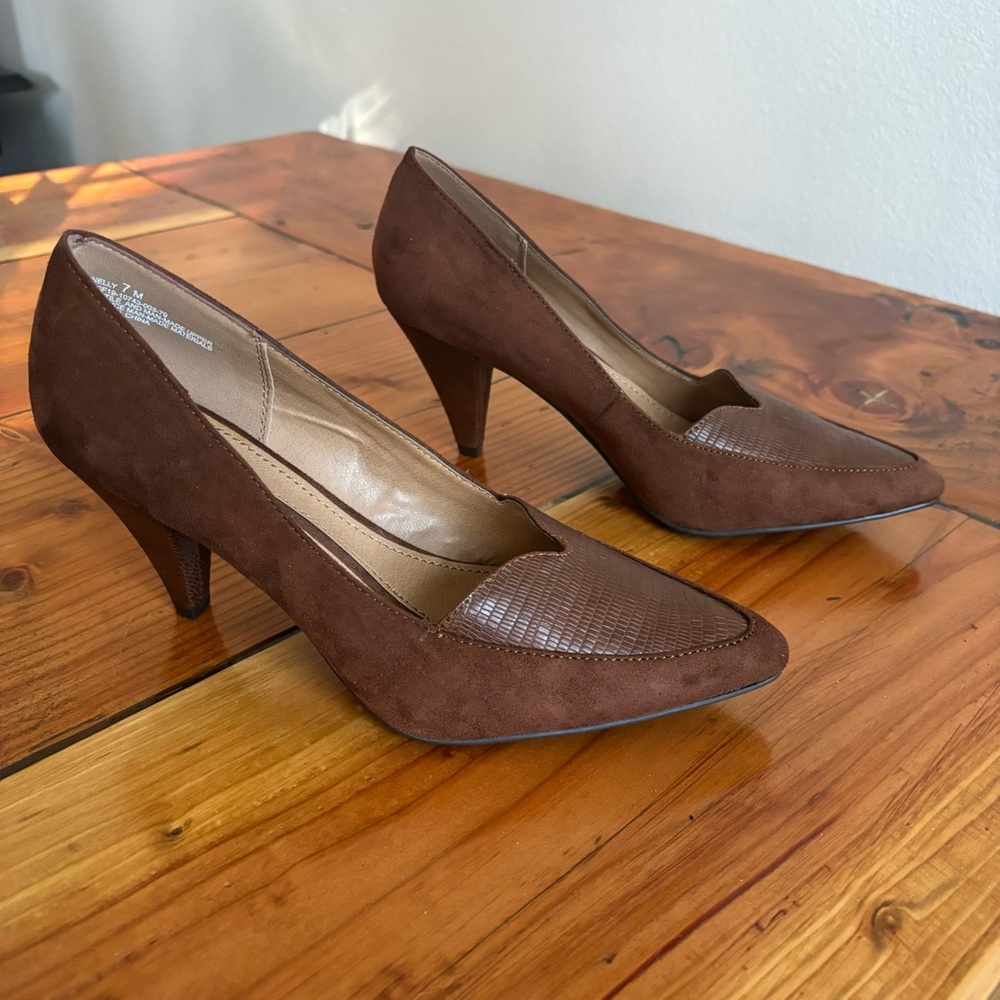 Faux Suede Brown Heels New Direction 7 Shoes Pointed Toe Women’s Career Church